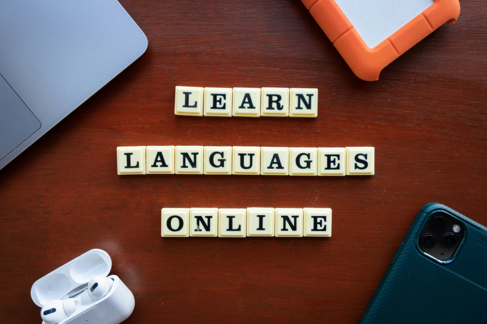 Learn Languages Online Schriftzug Learn Languages Online